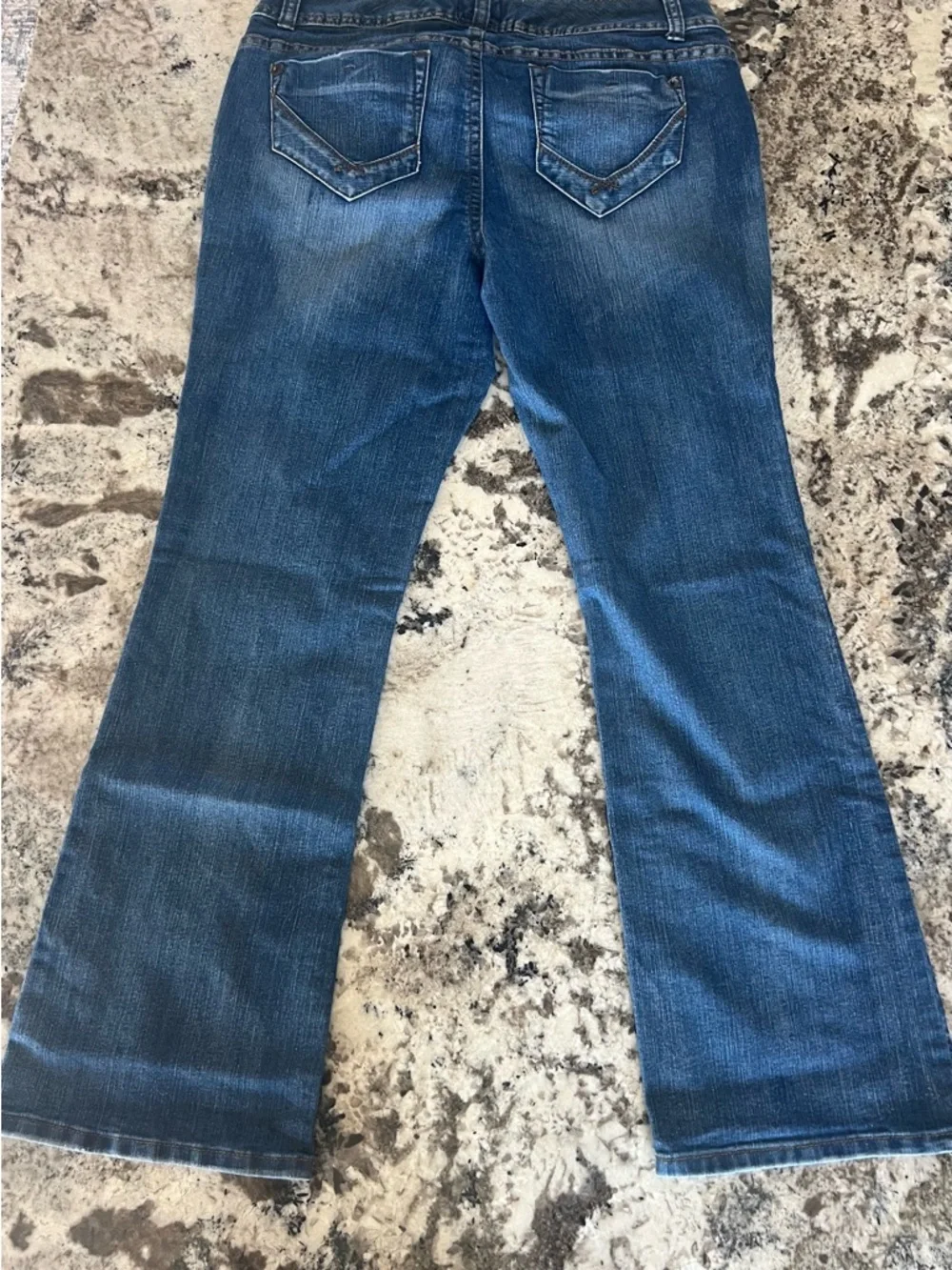 VTG Torrid Women’s Flare Jeans in Dark Blue – Classic Wide Leg- Strechy - Picture 3 of 3